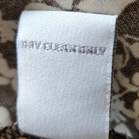 Dress Barn Woman Size 8 Midi Floral Dress Fit and Flare Ruched Waist Classic - Picture 6 of 6